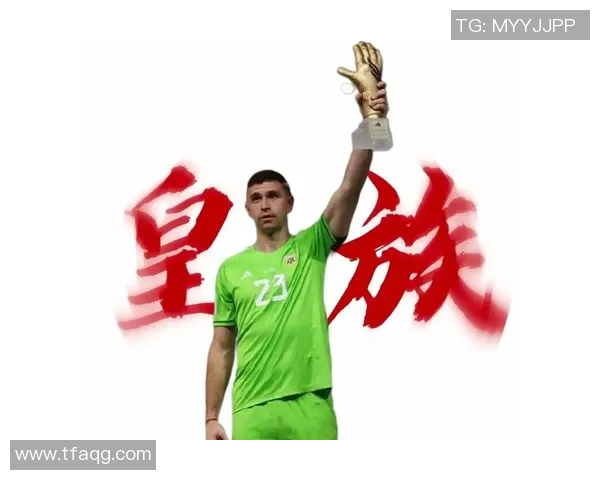 男潮流图头像中的足球明星魅力解析与时尚风格展示