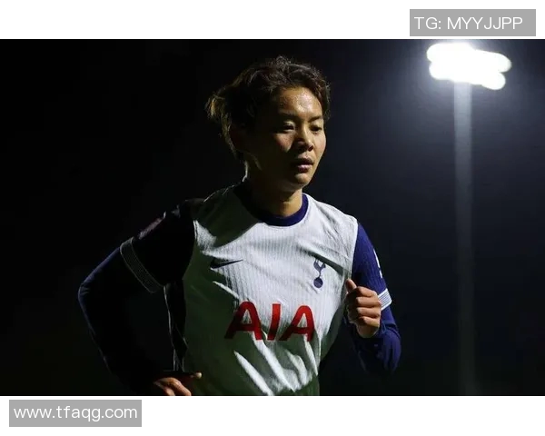 王霜心目中的足球偶像是谁她对明星球员的喜爱与崇拜之情揭秘 王霜心目中的足球偶像是谁她对明星球员的喜爱与崇拜之情揭秘