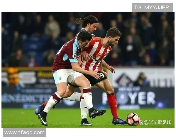 弗利特伍德与桑德兰的激烈对决展现英甲联赛的精彩魅力与竞争态势